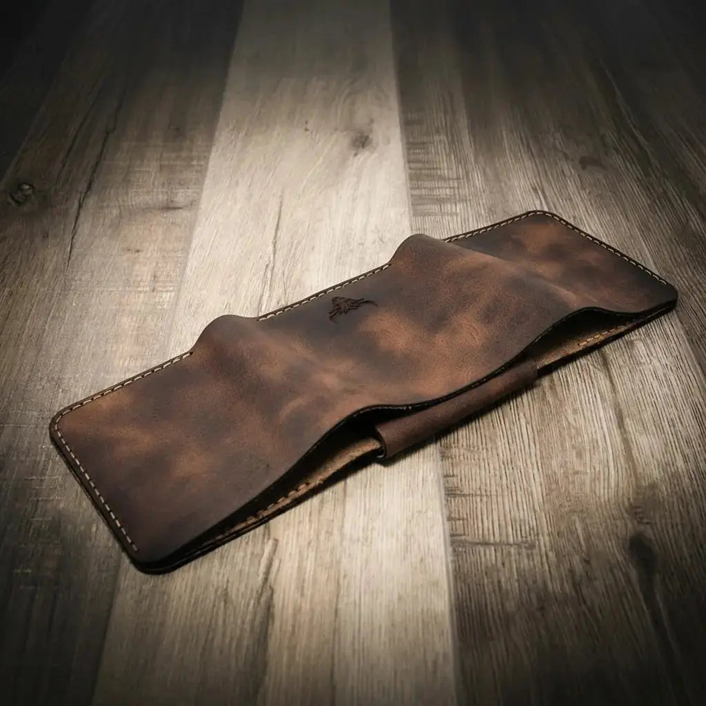 Badge Trifold Wallet Bull Sheath Leather