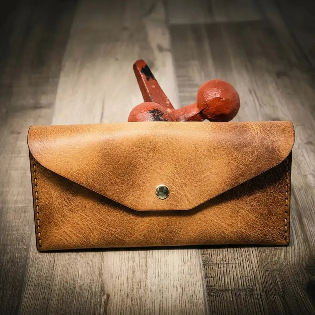 Sugar Land Clutch Wallet Bull Sheath Leather