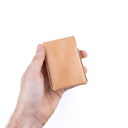 The Snap Finn – Russet Lost Dutchman Leather
