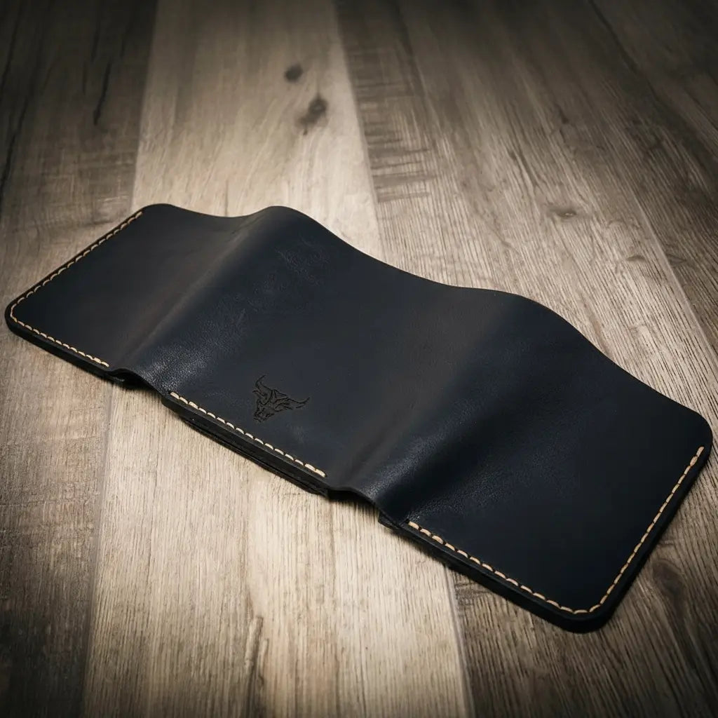Badge Trifold Wallet Bull Sheath Leather