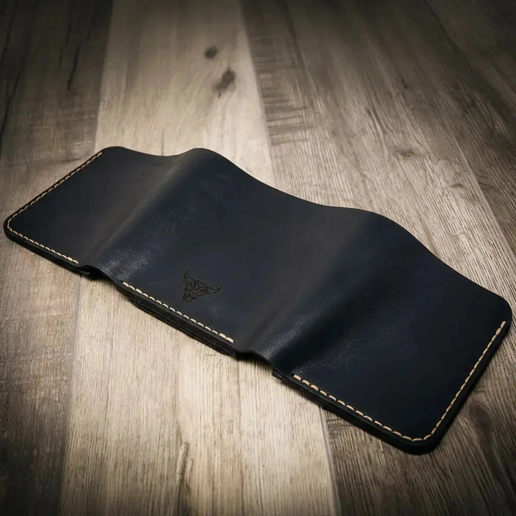 Badge Trifold Wallet Bull Sheath Leather