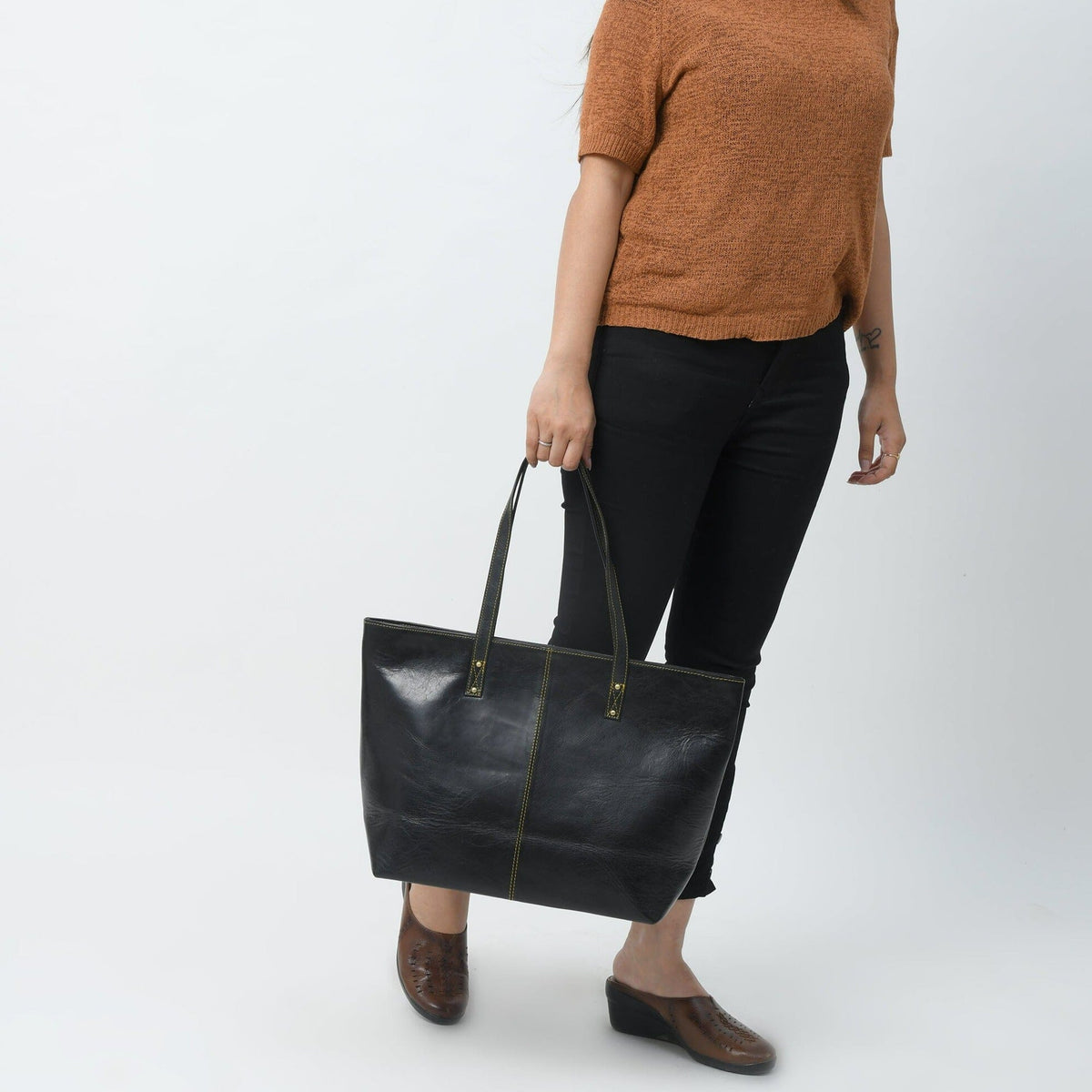 The Kim Tote Bag- Black Classy Leather Bags