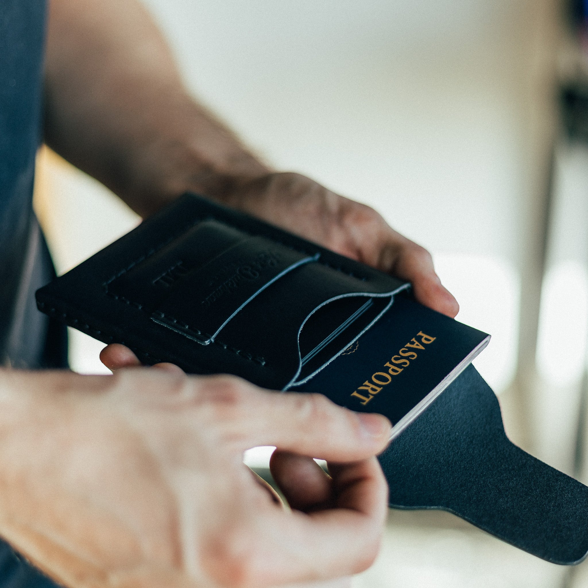The Huckleberry (standard) – Black Lost Dutchman Leather