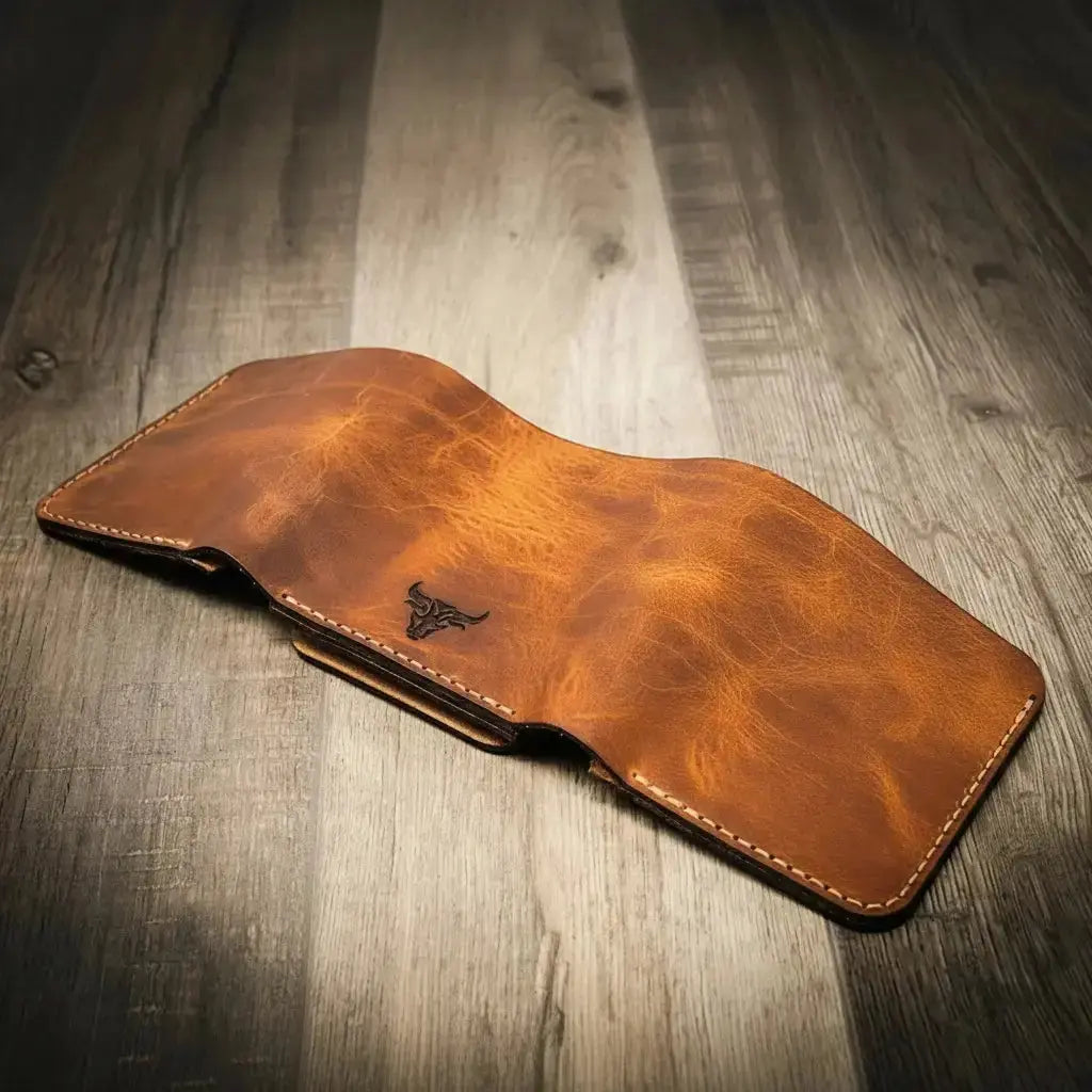 Badge Trifold Wallet Bull Sheath Leather