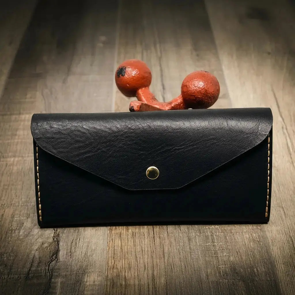 Sugar Land Clutch Wallet Bull Sheath Leather