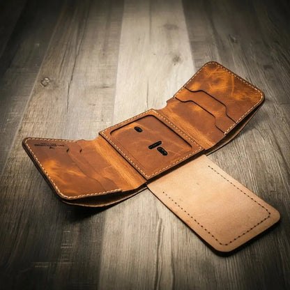 Badge Trifold Wallet Bull Sheath Leather