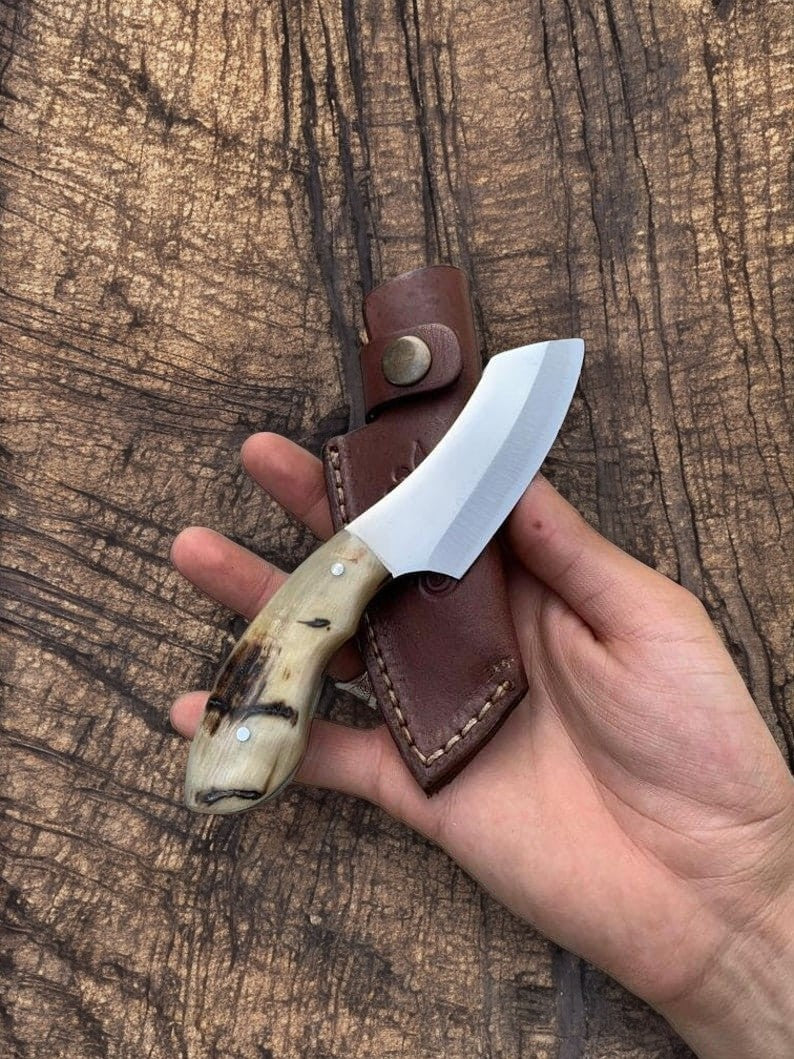 Custom Handmade D2 Steel Skinning Knife – 7.5" with Sheep Horn Handle Damascus Knife Store