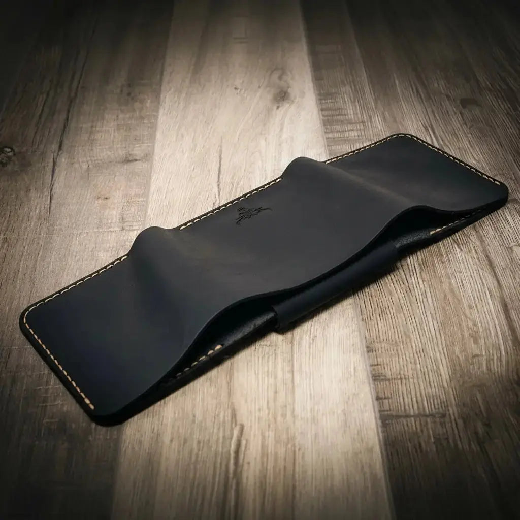 Badge Trifold Wallet Bull Sheath Leather