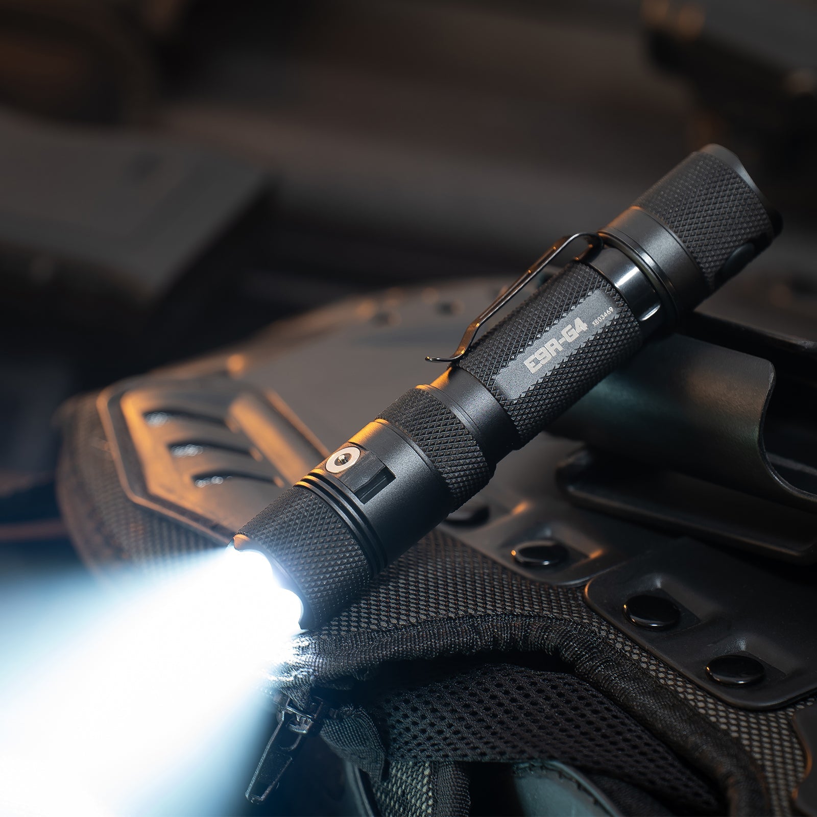 E9R GEN4 - 2,550 Lumen Tactical EDC Flashlight Powertac