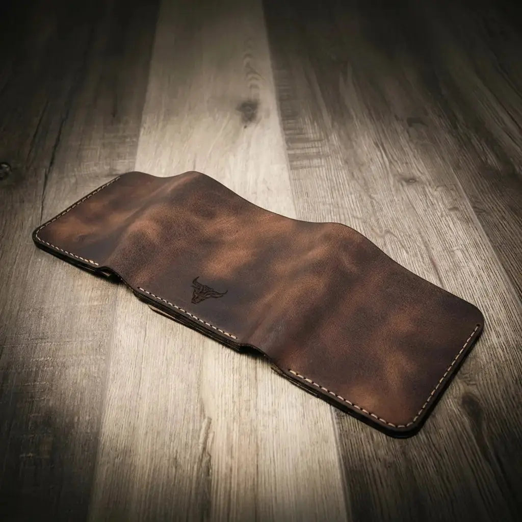 Badge Trifold Wallet Bull Sheath Leather