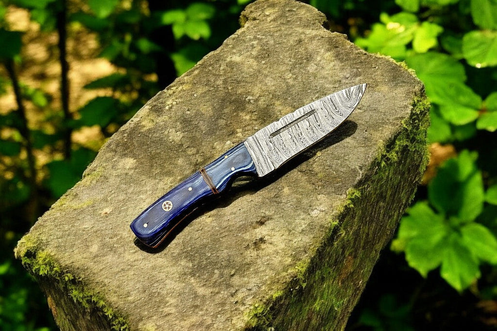 Custom Handmade Damascus Hunting Knife – Exotic Wood Handle Damascus Knife Store