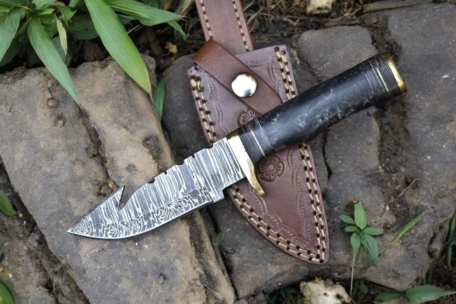 Custom Handmade Damascus Hunting Knife – 8" with Sheath Damascus Knife Store