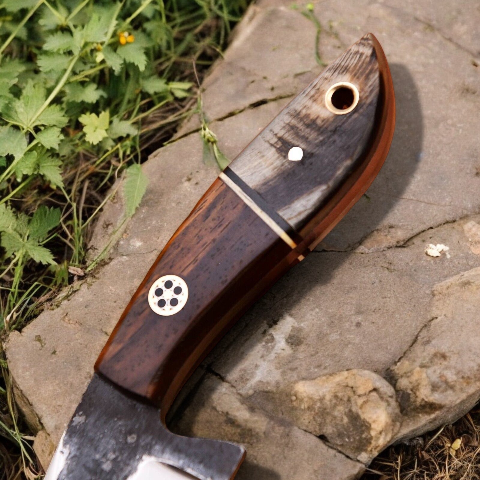 Handmade High-Carbon Steel Hunting Knife – 8" with Sheath Damascus Knife Store
