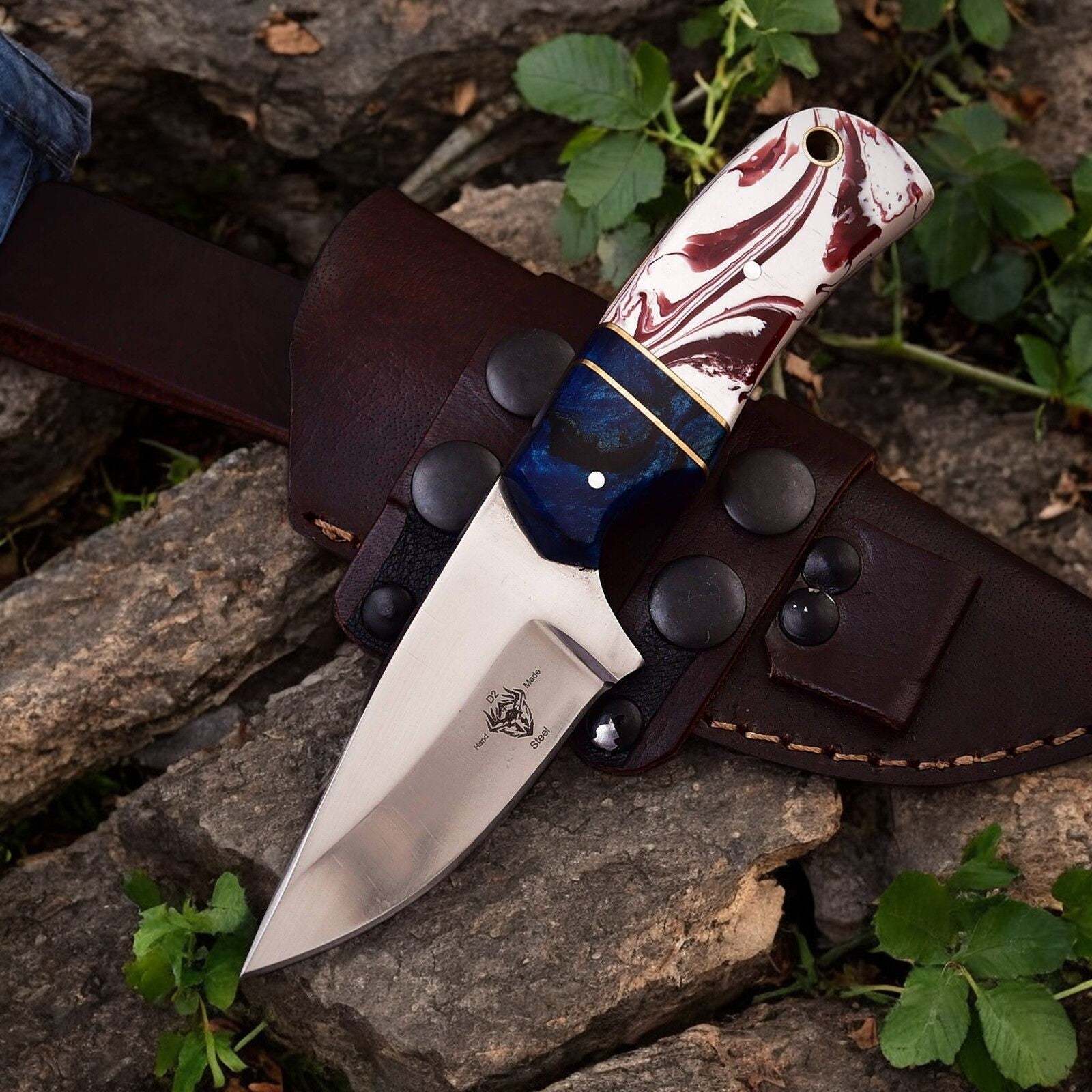 Custom Handmade Hunting Knife – High-Carbon Steel Blade Damascus Knife Store