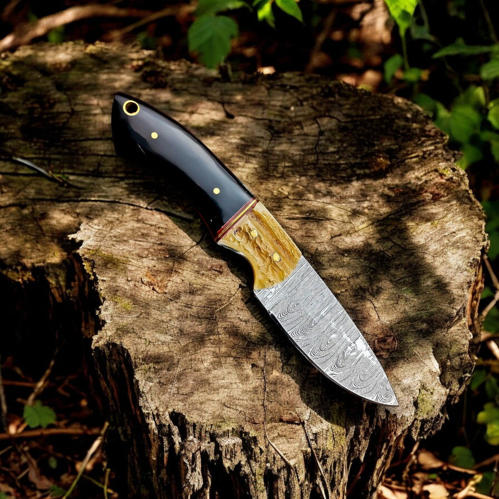 Handmade Damascus Hunting Knife – Buffalo & Antler Horn Damascus Knife Store