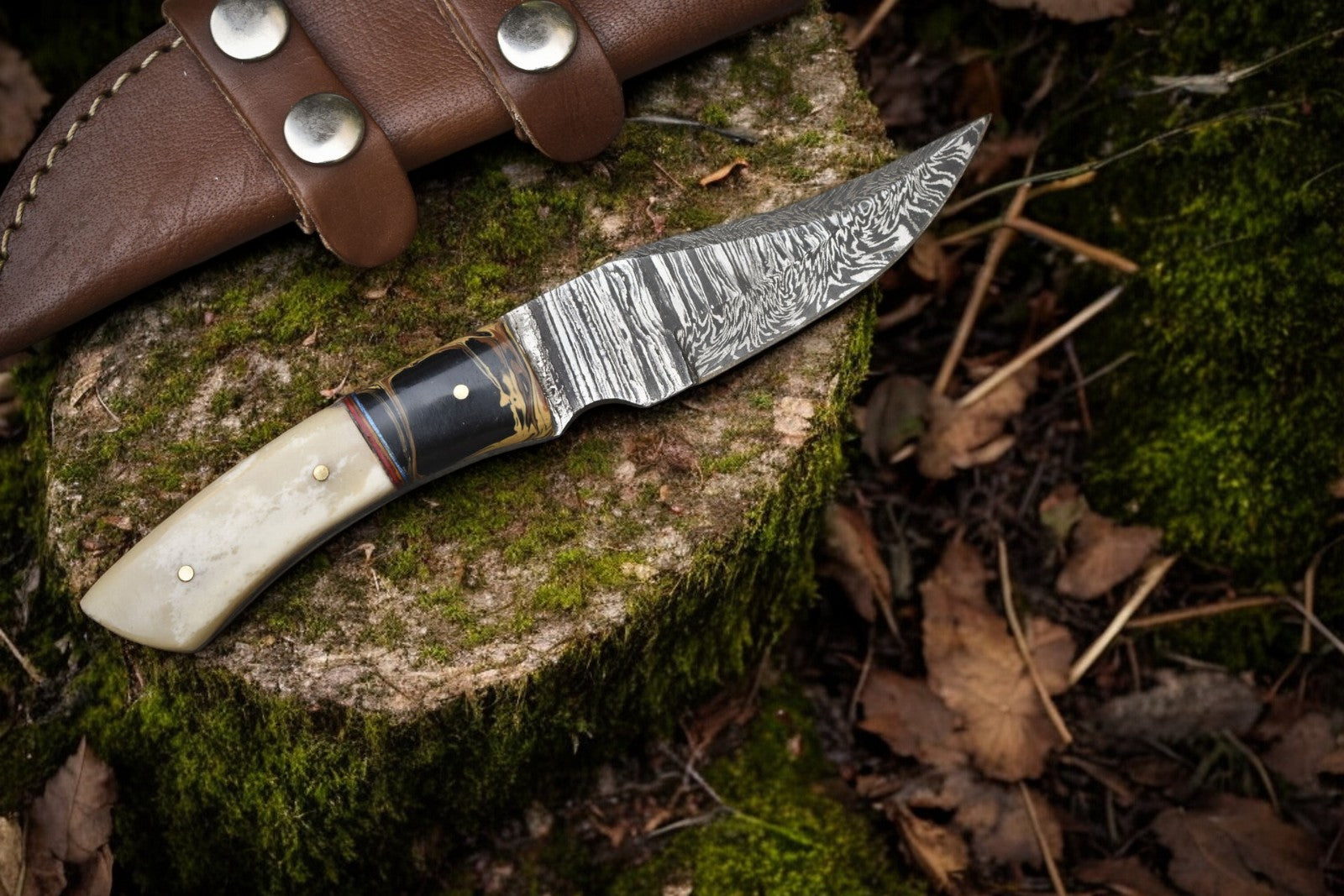 Handmade Damascus Skinning Knife – Epoxy Resin & Bone Damascus Knife Store