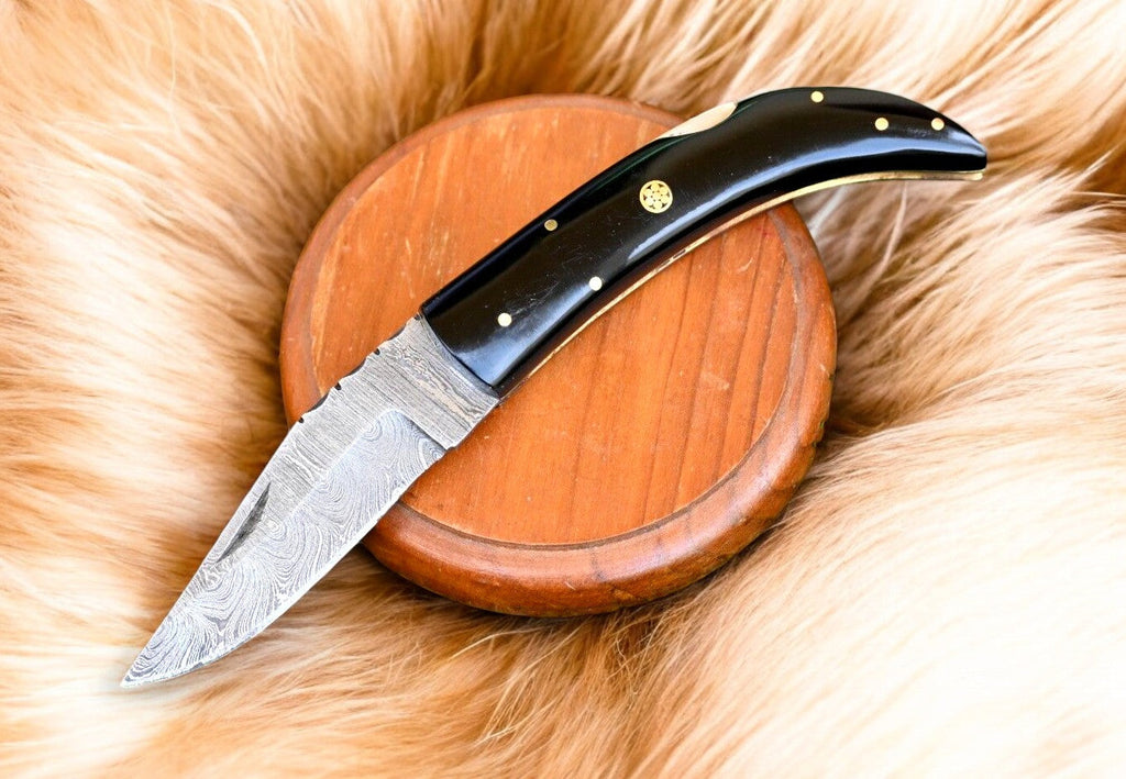 Handmade Damascus Steel Pocket Knife with Buffalo Horn Damascus Knife Store