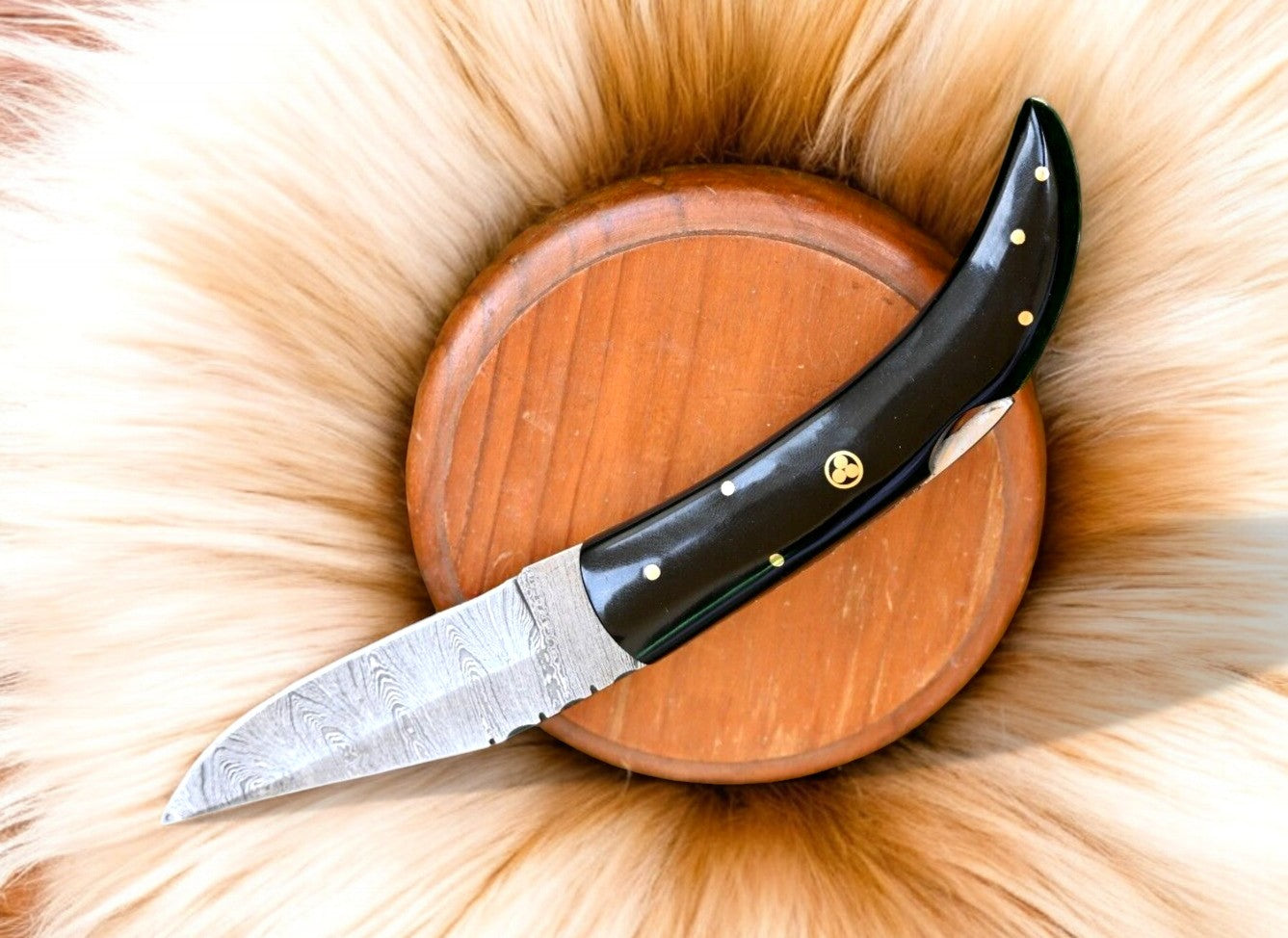 Handmade Damascus Steel Pocket Knife with Buffalo Horn Damascus Knife Store