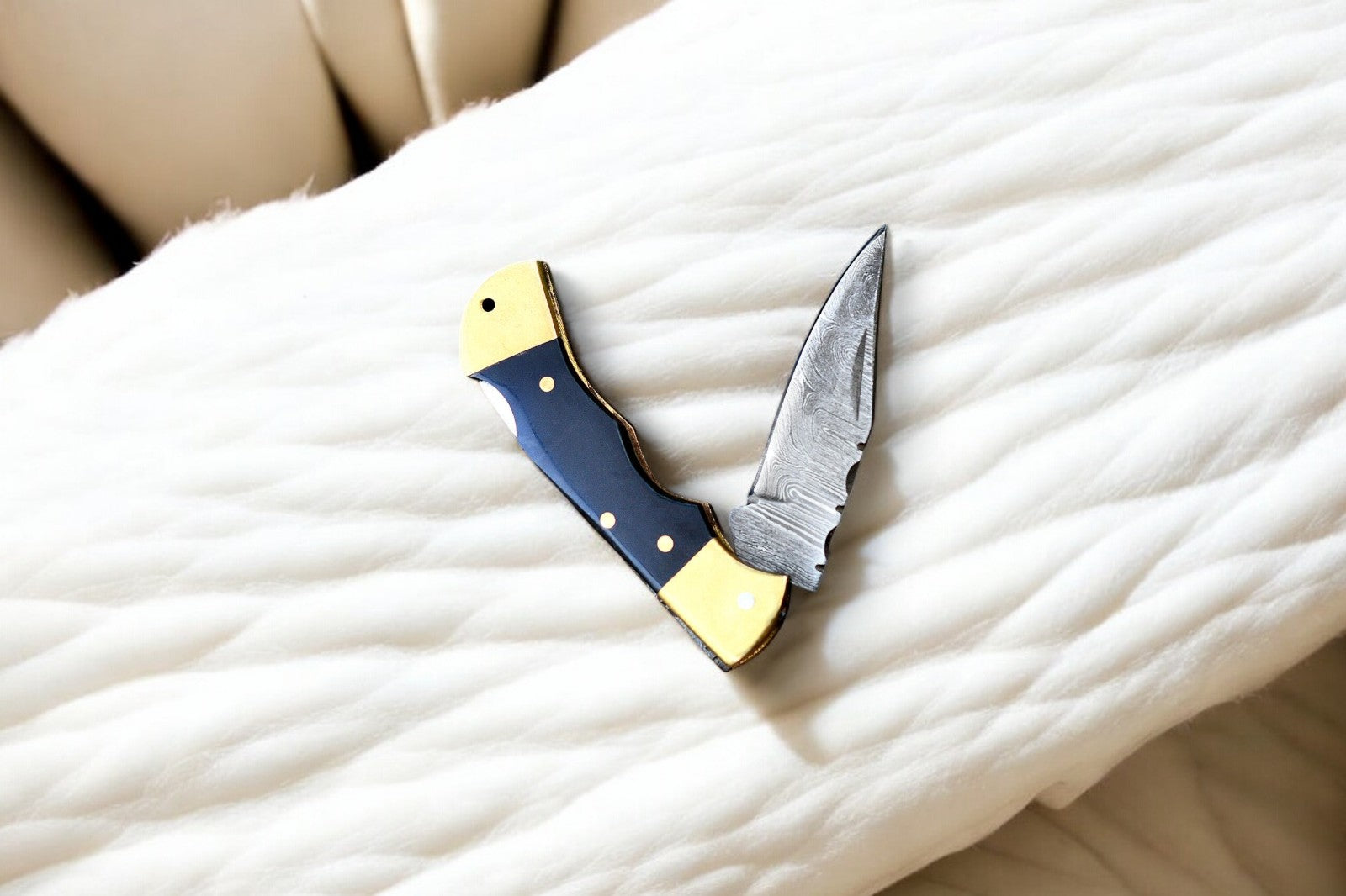 Custom Handmade Damascus Pocket Knife with Buffalo Horn Damascus Knife Store