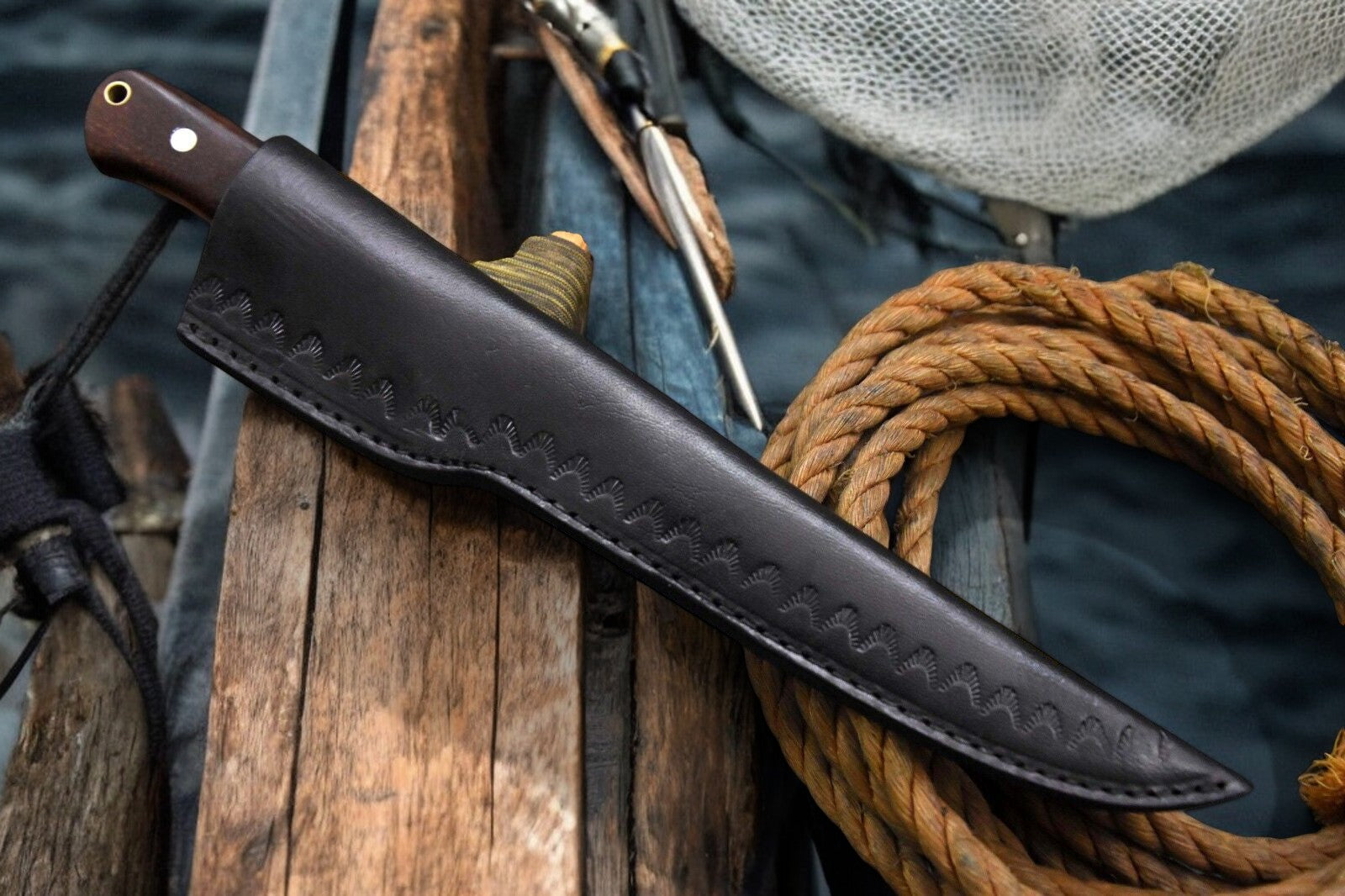 Handmade Damascus Fillet Knife – Rosewood & Resin Handle Damascus Knife Store