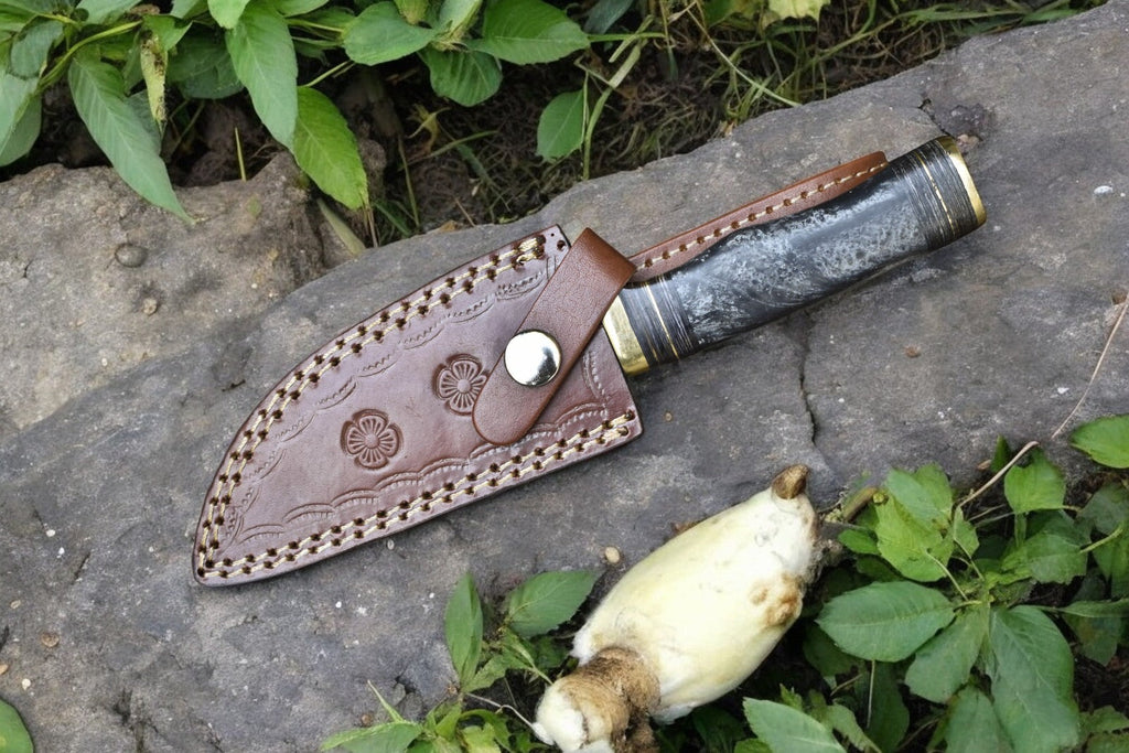 Custom Handmade Damascus Hunting Knife – 8" with Sheath Damascus Knife Store